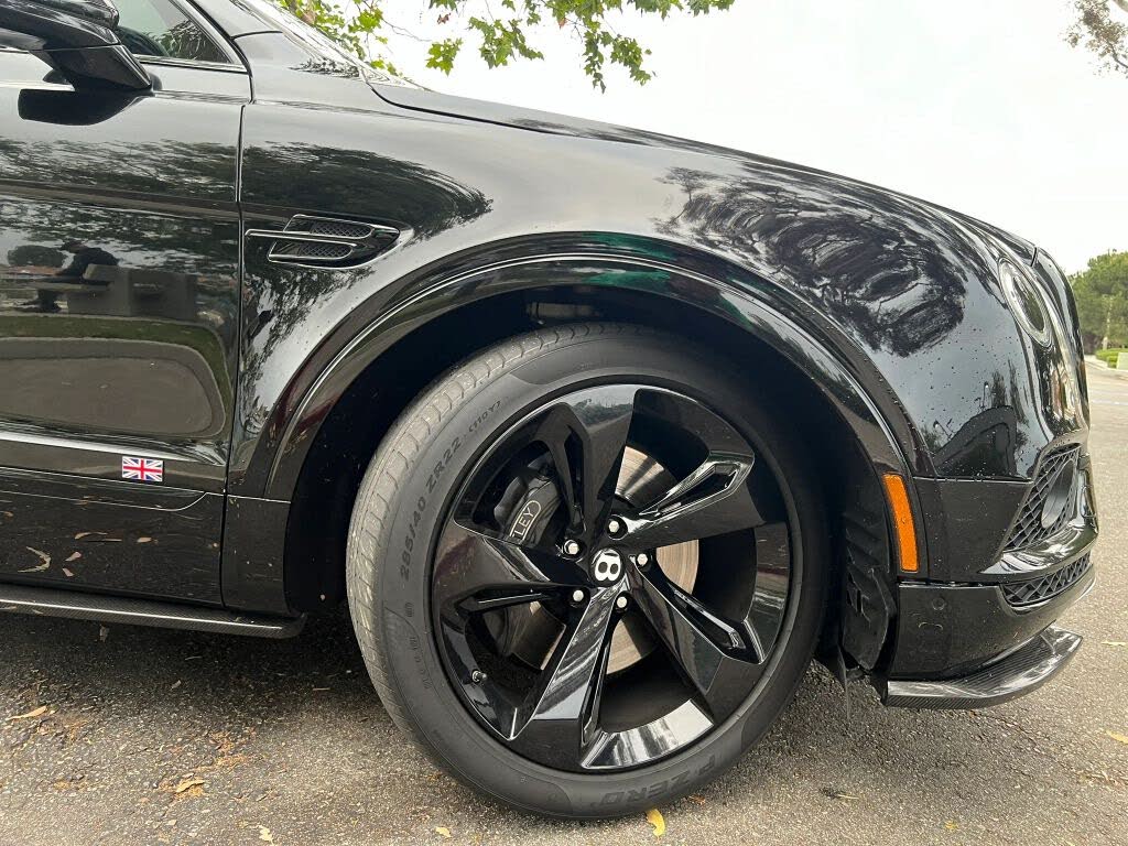 2018 Bentley Bentayga W12 Black Edition AWD photo 15