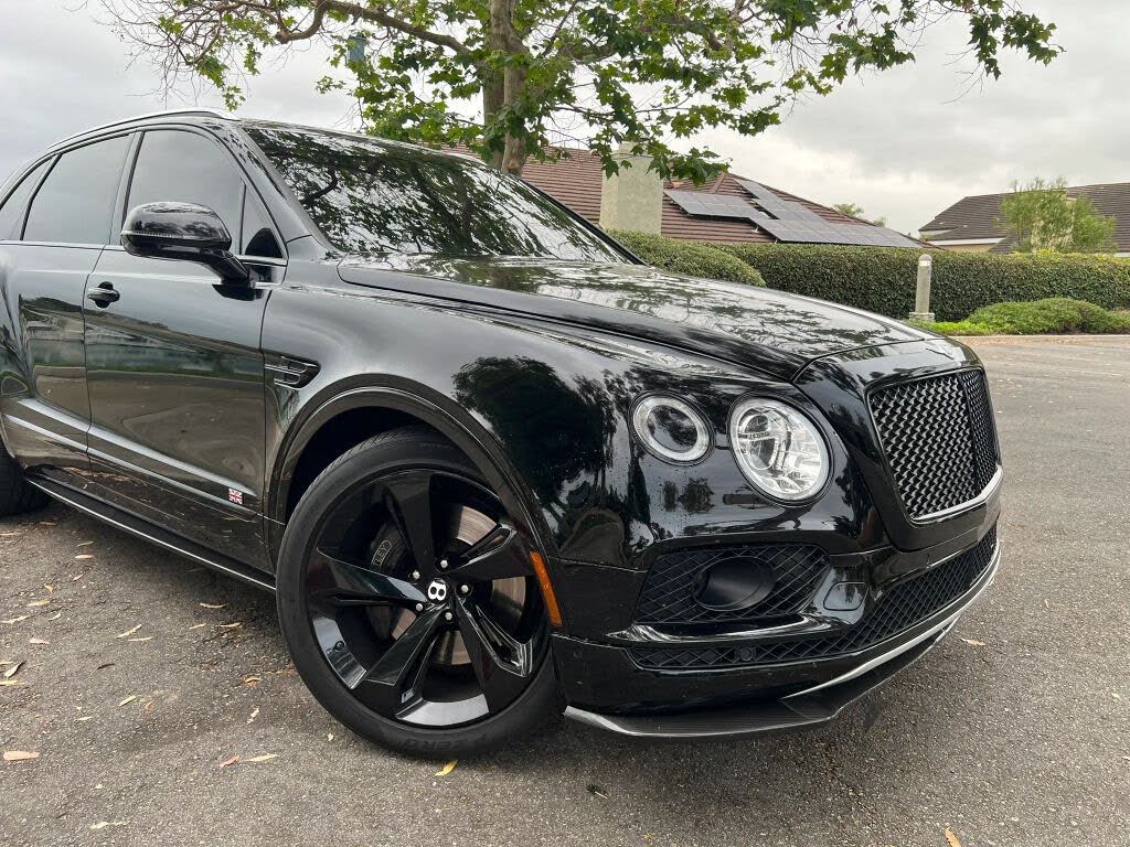 2018 Bentley Bentayga W12 Black Edition AWD photo 16