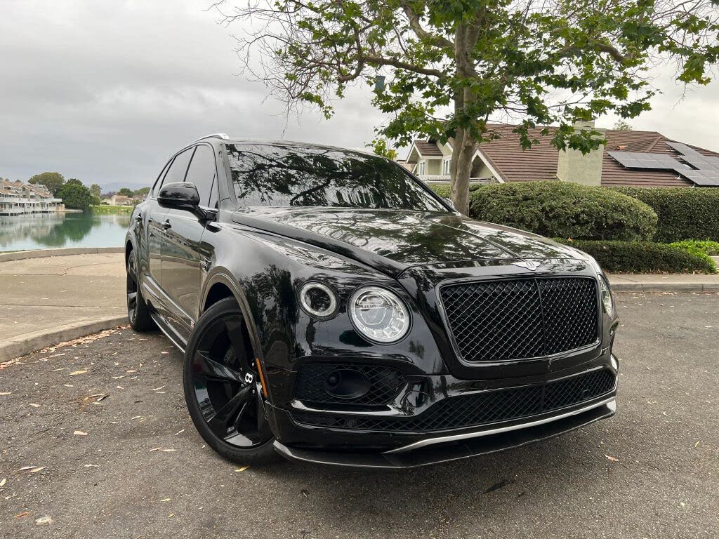 2018 Bentley Bentayga W12 Black Edition AWD photo 18