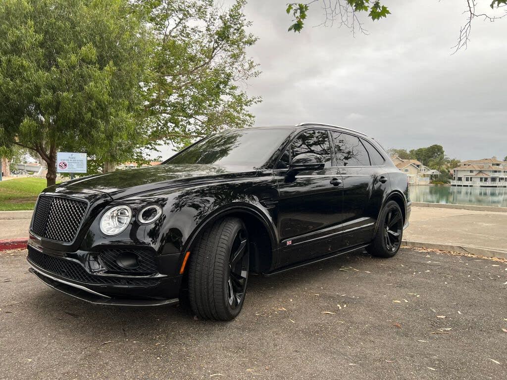 2018 Bentley Bentayga W12 Black Edition AWD photo 4