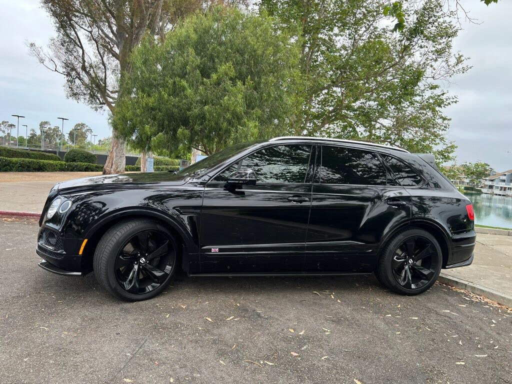 2018 Bentley Bentayga W12 Black Edition AWD photo 5