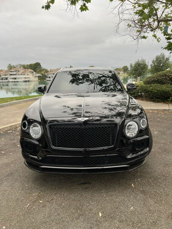 2018 Bentley Bentayga W12 Black Edition AWD photo 10