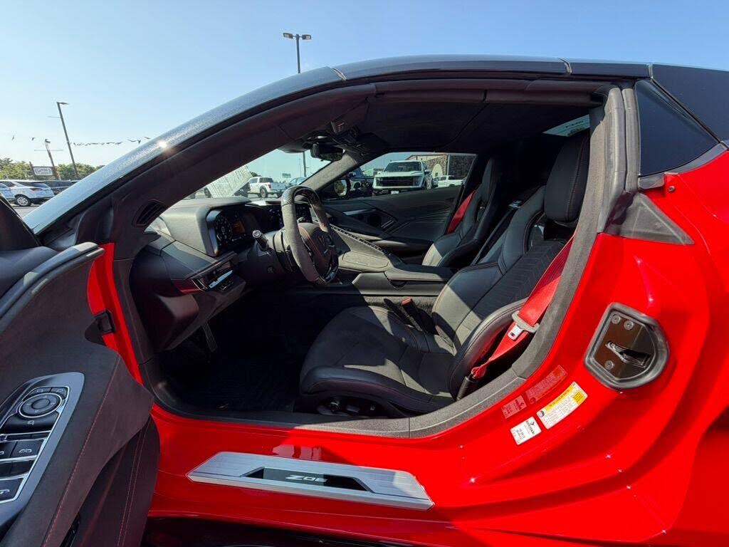 2025 Chevrolet Corvette Z06 3LZ Convertible RWD photo 14