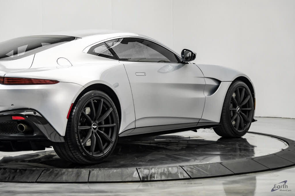 2020 Aston Martin Vantage RWD photo 19