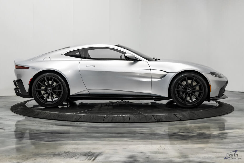 2020 Aston Martin Vantage RWD photo 20