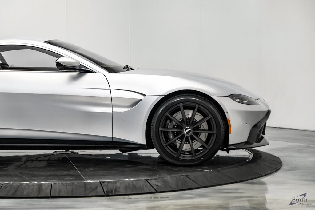 2020 Aston Martin Vantage RWD photo 22