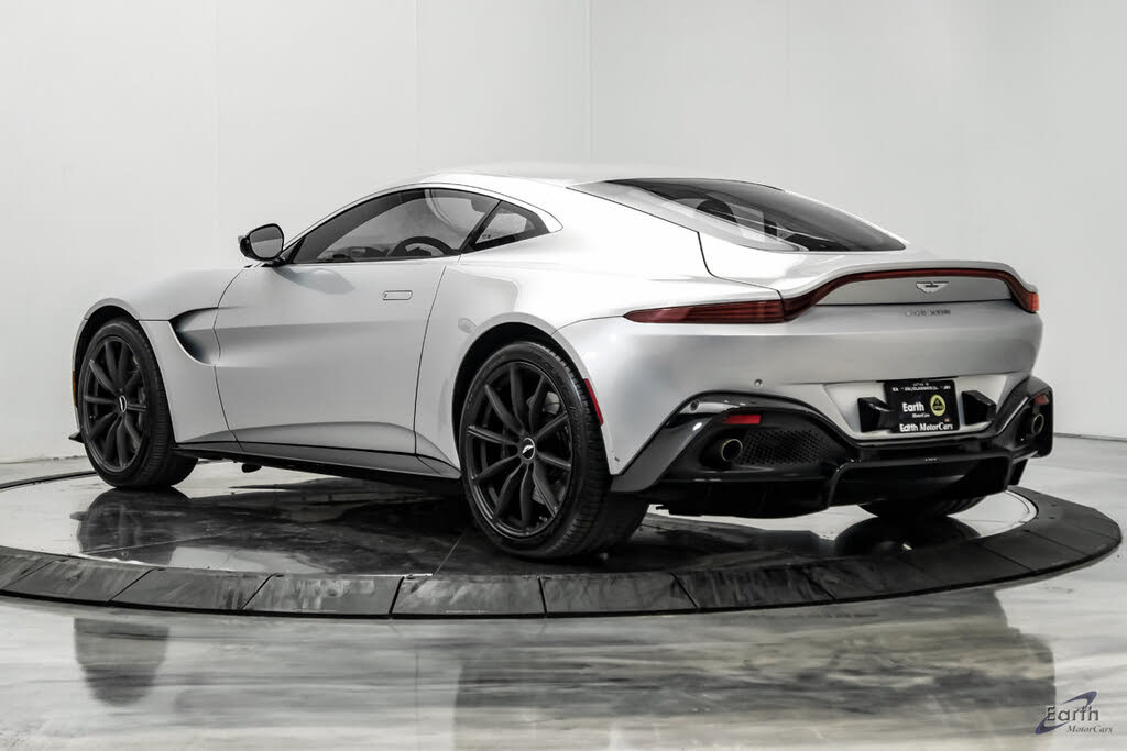 2020 Aston Martin Vantage RWD photo 10
