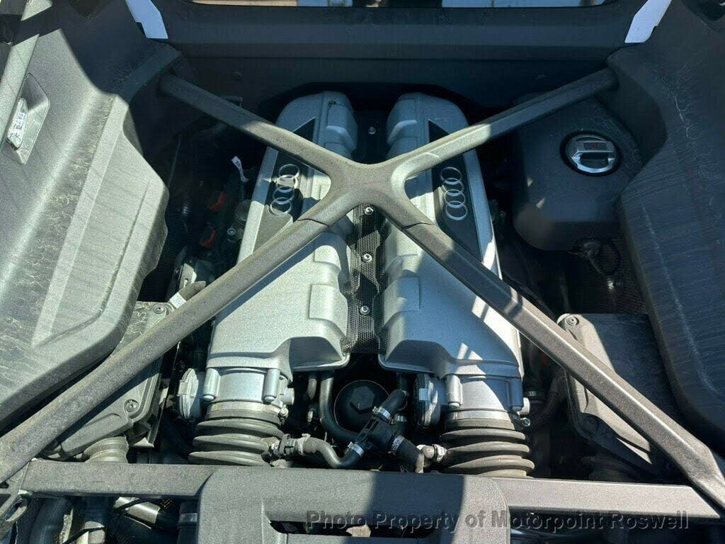 2023 Audi R8 V10 Performance Coupe RWD photo 9 of 24