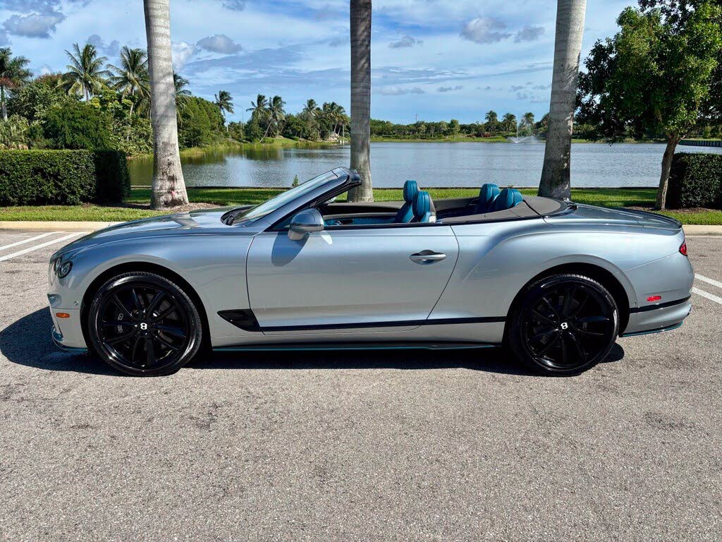 2022 Bentley Continental GTC V8 AWD photo 12