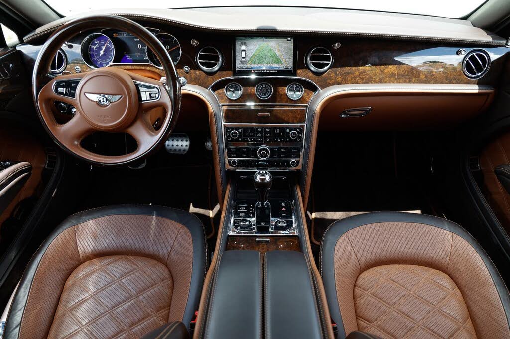 2016 Bentley Mulsanne Speed RWD photo 2