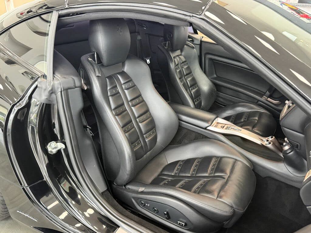 2010 Ferrari California GT Convertible photo 16