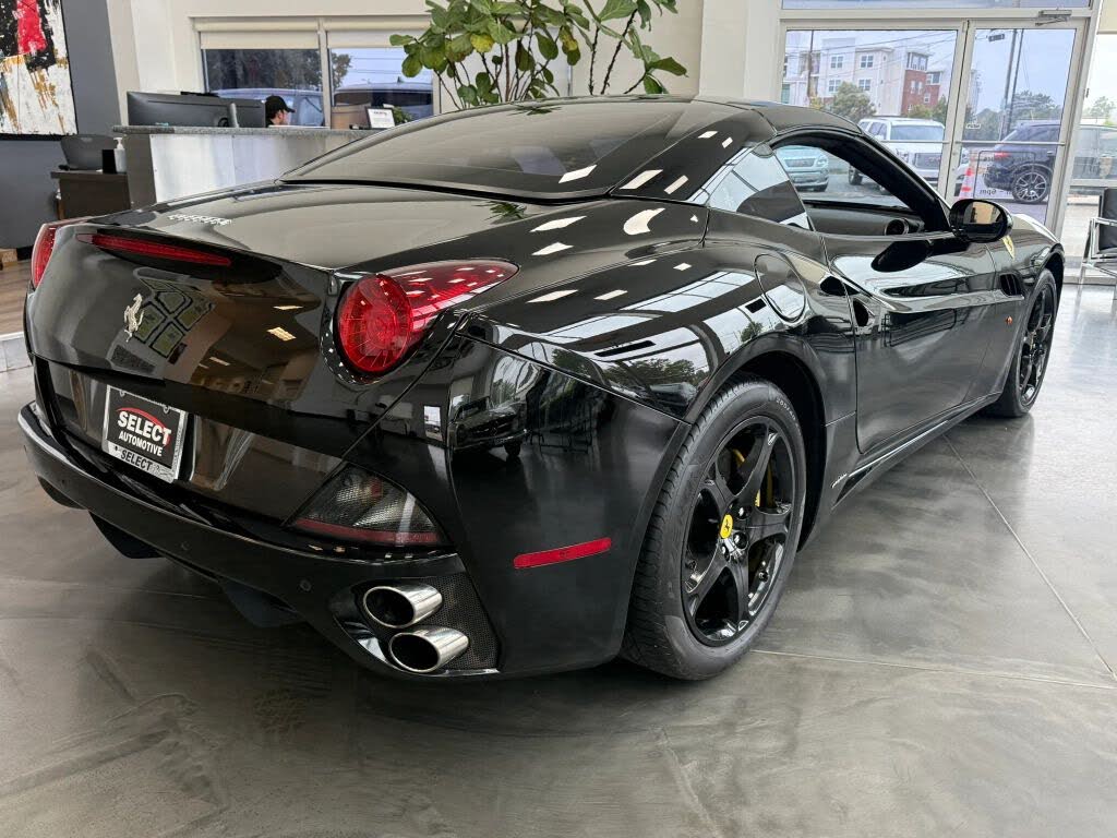 2010 Ferrari California GT Convertible photo 4