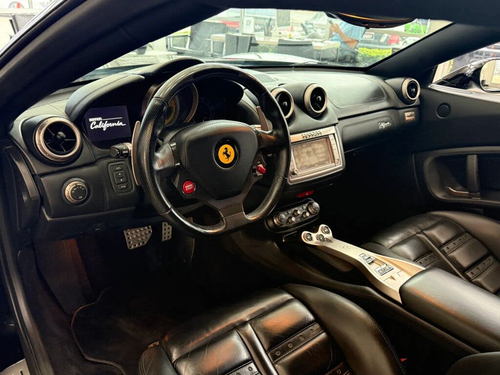 2010 Ferrari California GT Convertible photo 9