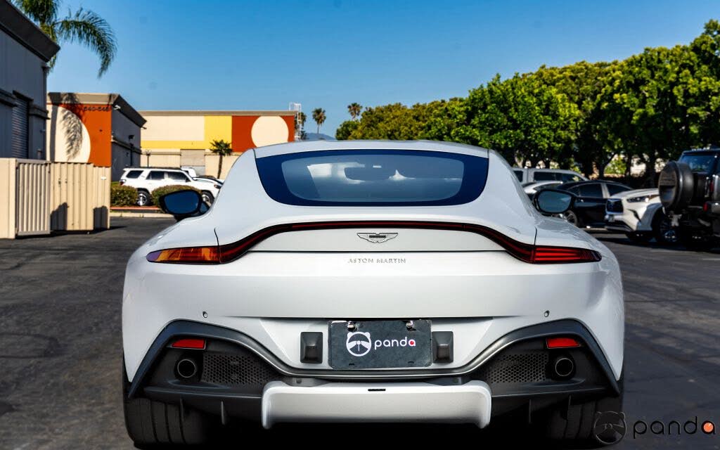 2019 Aston Martin Vantage RWD photo 5