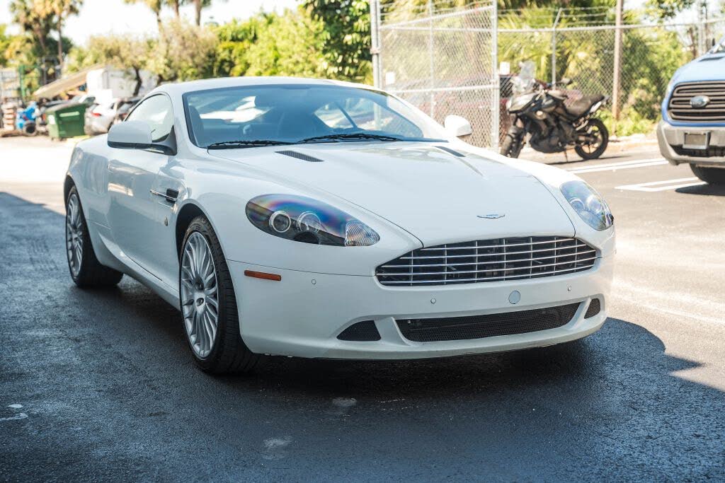 2011 Aston Martin DB9 Coupe RWD photo 13