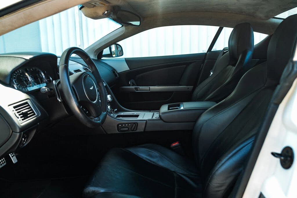 2011 Aston Martin DB9 Coupe RWD photo 17