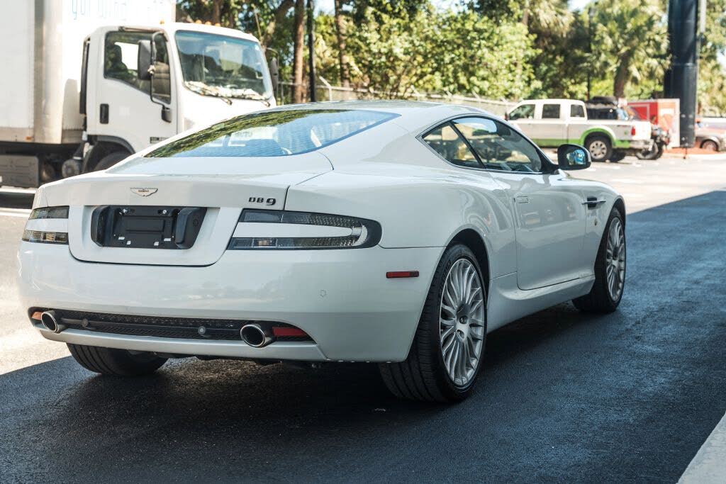 2011 Aston Martin DB9 Coupe RWD photo 9