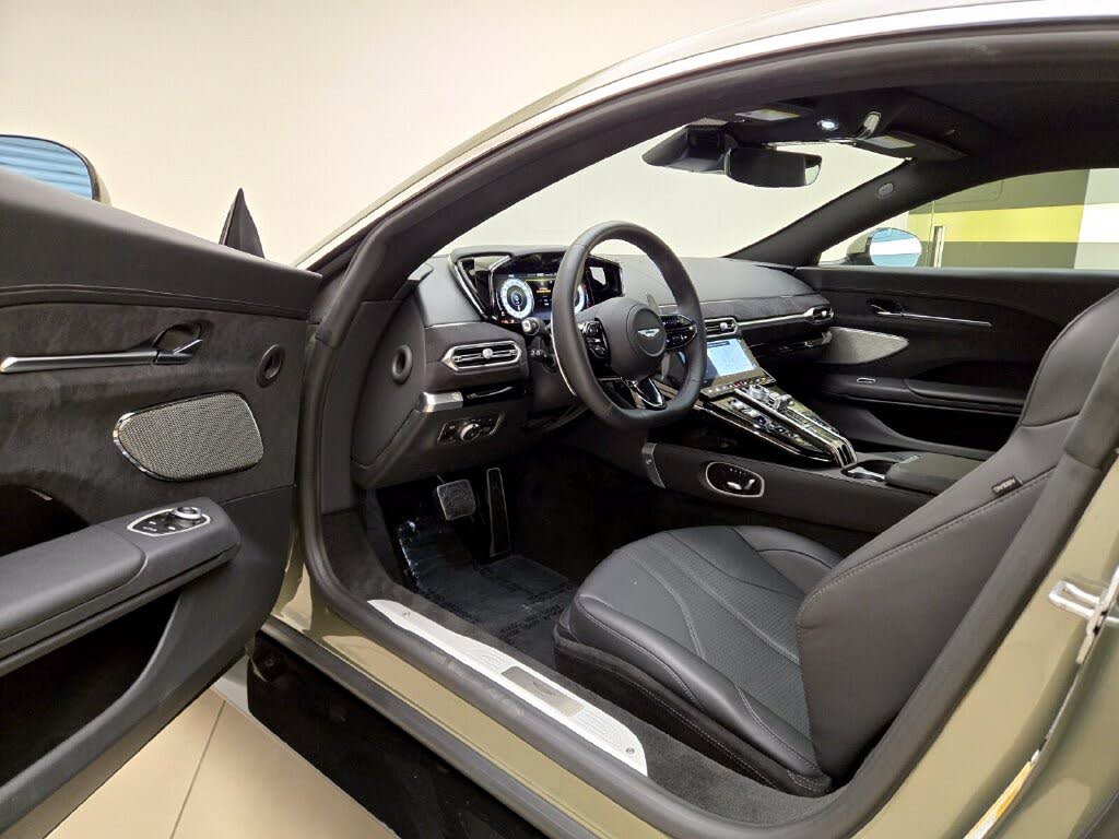 2025 Aston Martin Vantage Coupe RWD photo 16