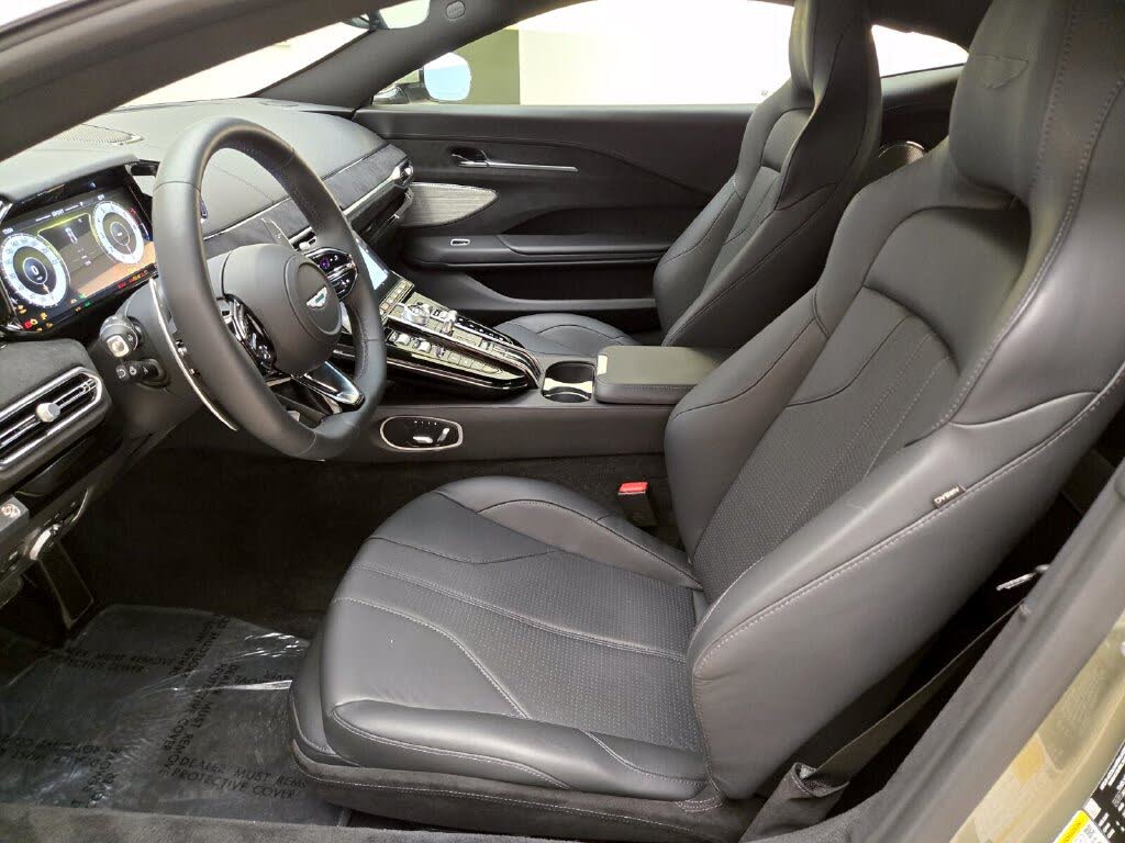 2025 Aston Martin Vantage Coupe RWD photo 17