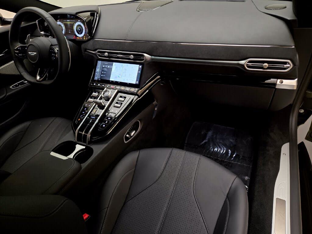 2025 Aston Martin Vantage Coupe RWD photo 22