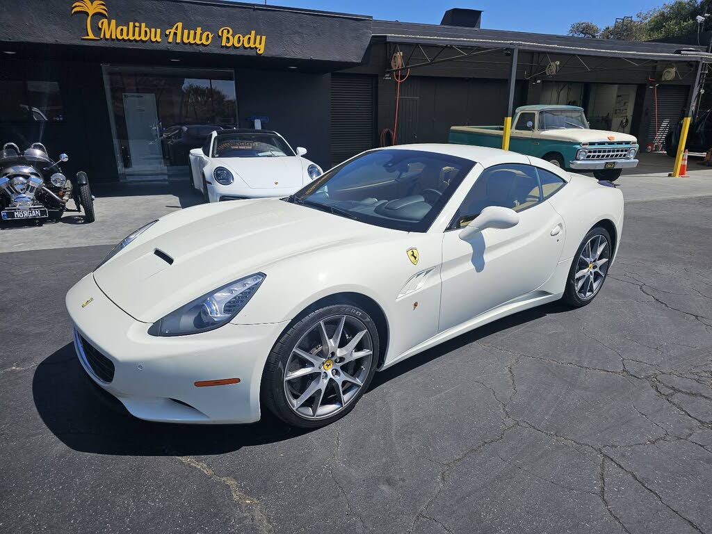 2012 Ferrari California Roadster photo 2