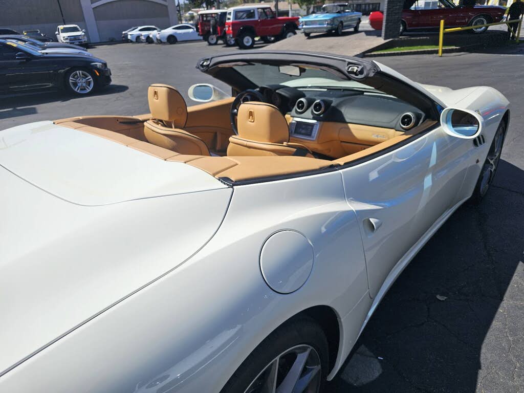 2012 Ferrari California Roadster photo 13