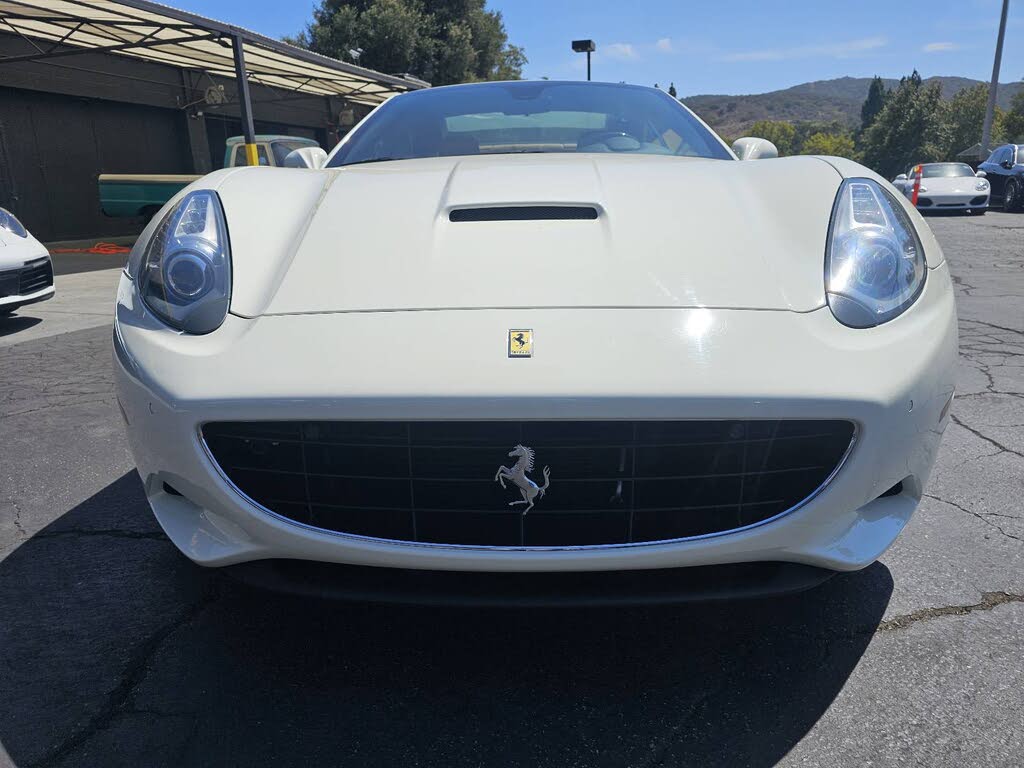 2012 Ferrari California Roadster photo 16