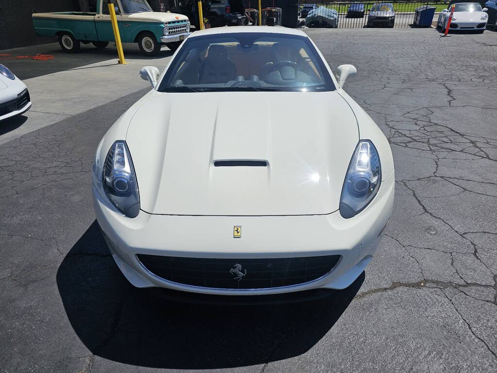 2012 Ferrari California Roadster photo 17