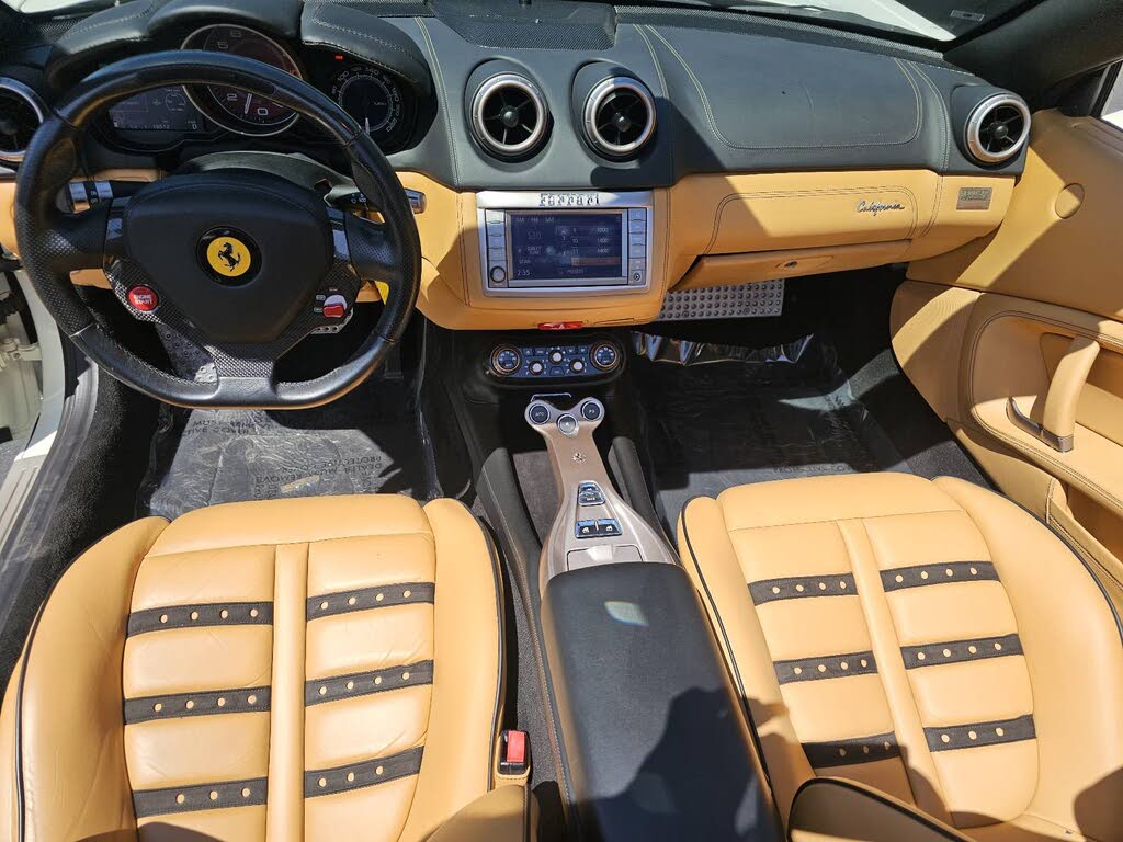 2012 Ferrari California Roadster photo 20