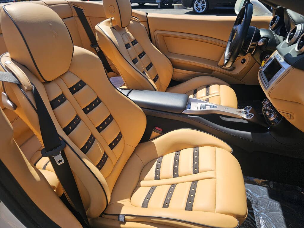 2012 Ferrari California Roadster photo 24