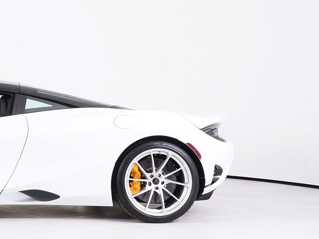 2027 McLaren 750S Coupe RWD photo 13