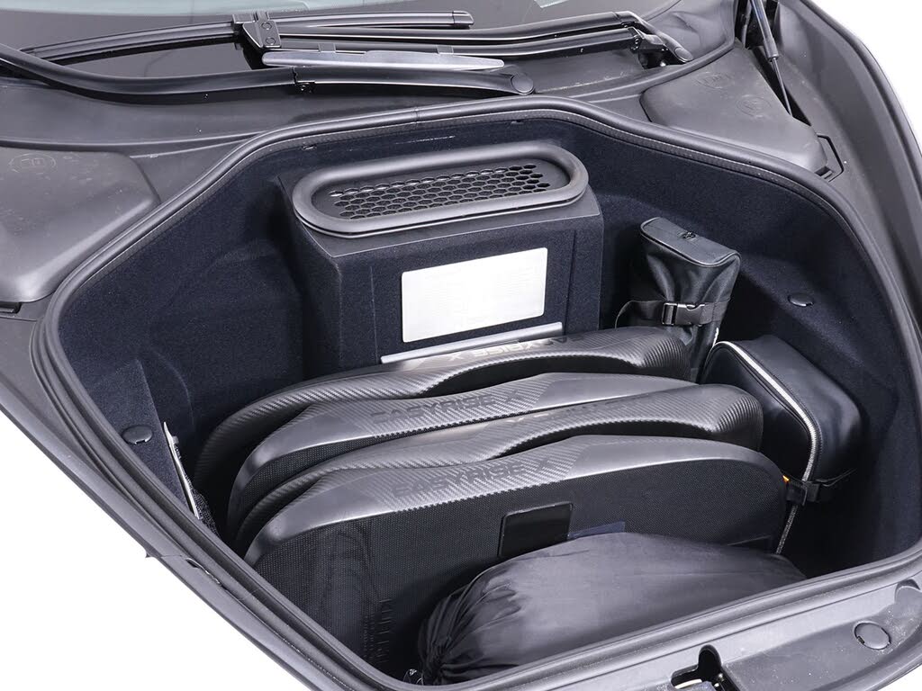 2027 McLaren 750S Coupe RWD photo 18