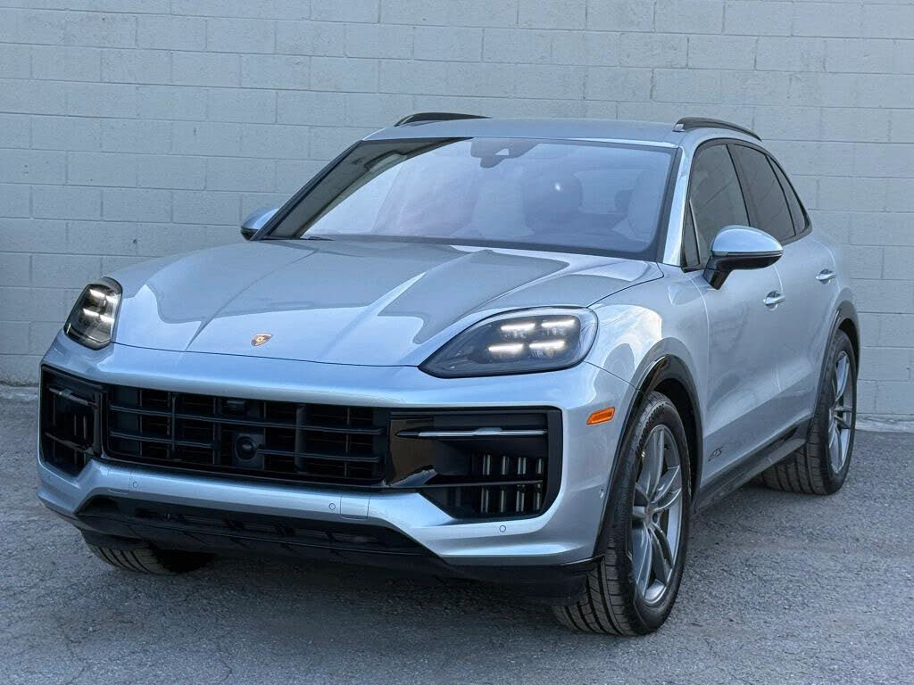 2025 Porsche Cayenne GTS AWD