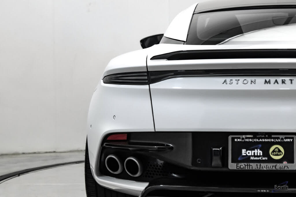 2023 Aston Martin DBS Superleggera Coupe RWD photo 16