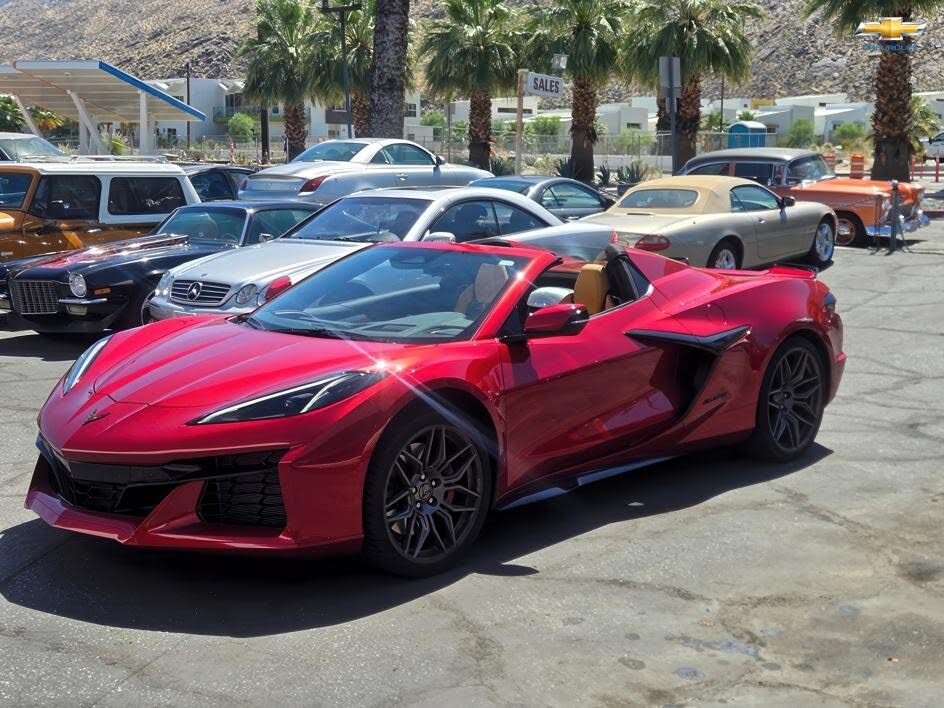 2024 Chevrolet Corvette Z06 2LZ Convertible RWD photo 2
