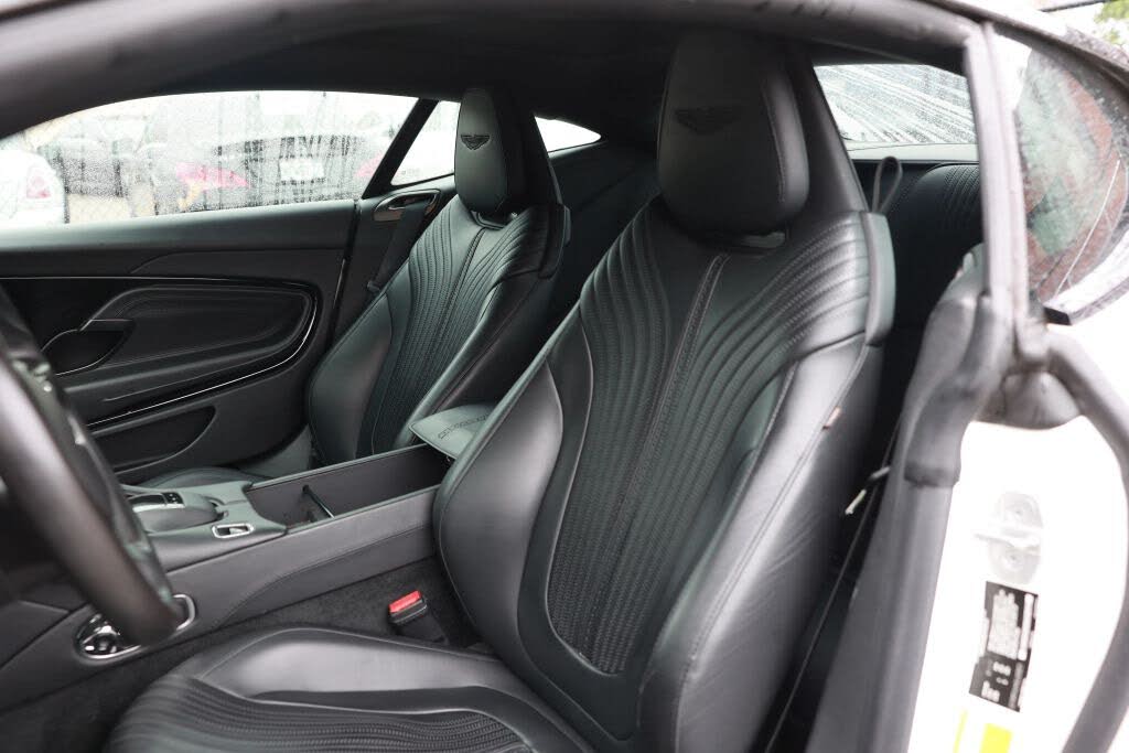 2017 Aston Martin DB11 V12 Coupe RWD photo 11