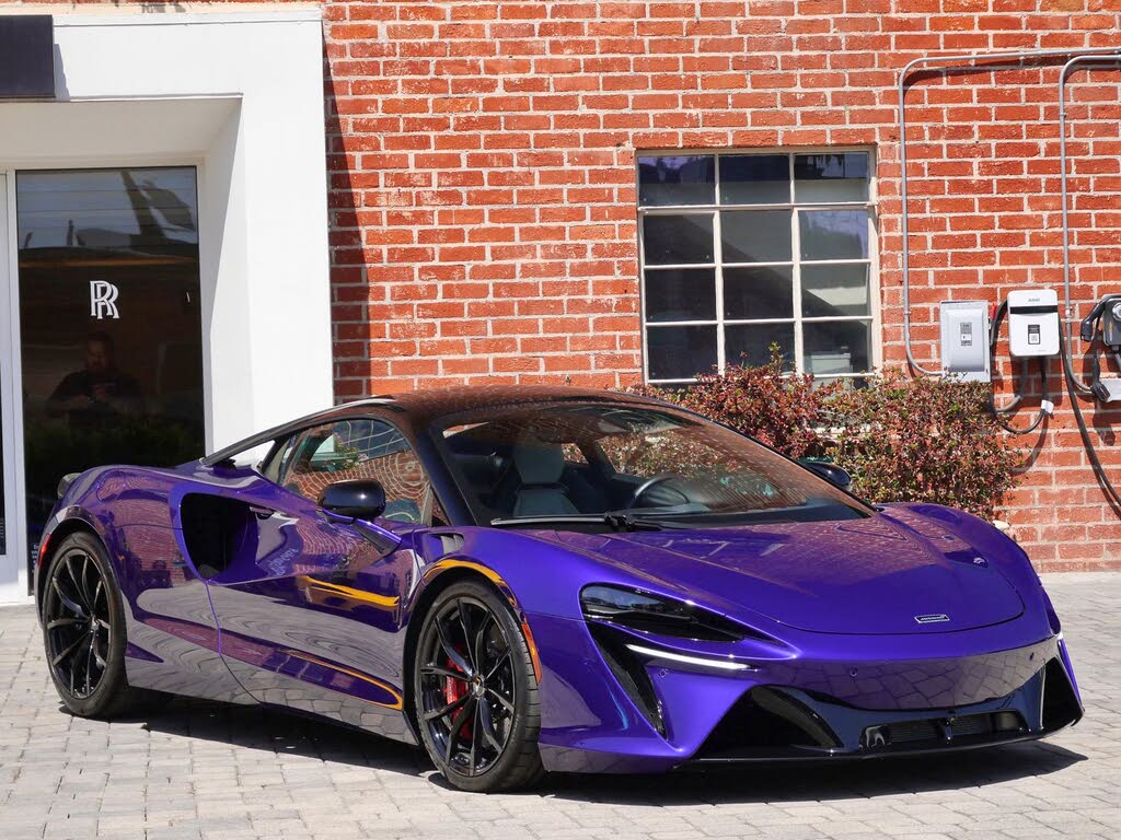 2023 McLaren Artura RWD