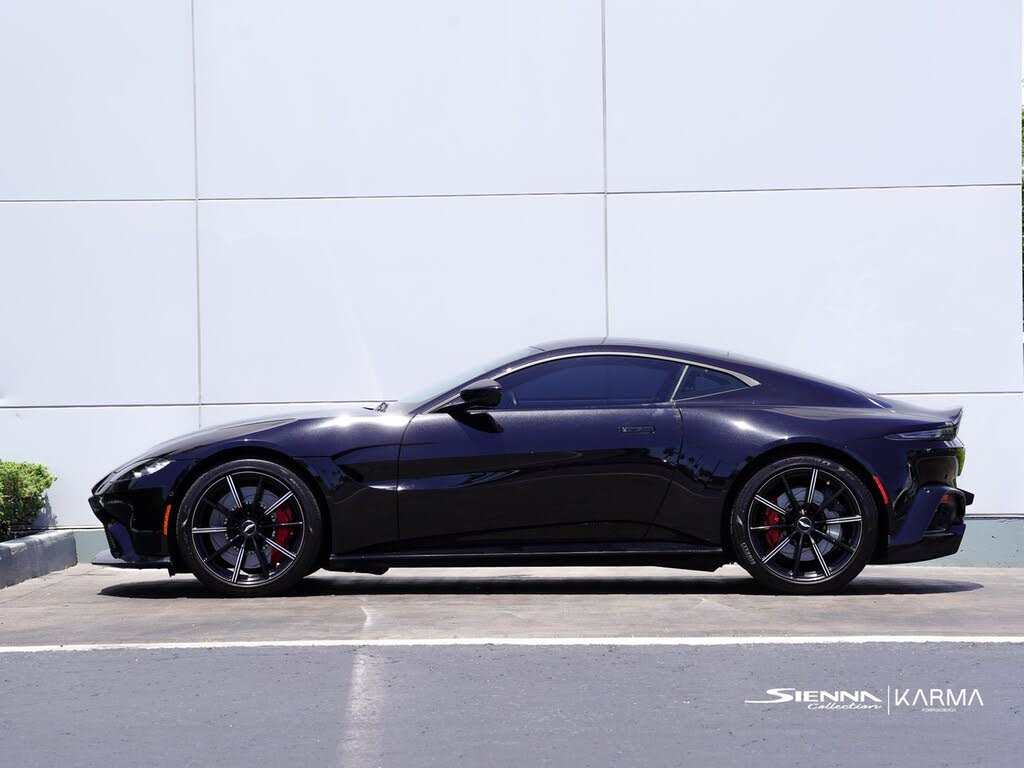 2020 Aston Martin Vantage RWD photo 17
