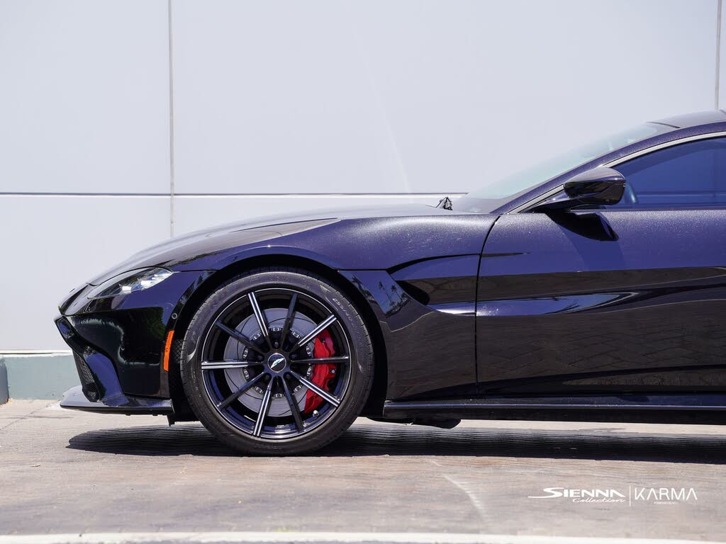 2020 Aston Martin Vantage RWD photo 18
