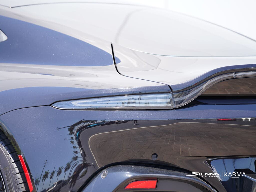 2020 Aston Martin Vantage RWD photo 23