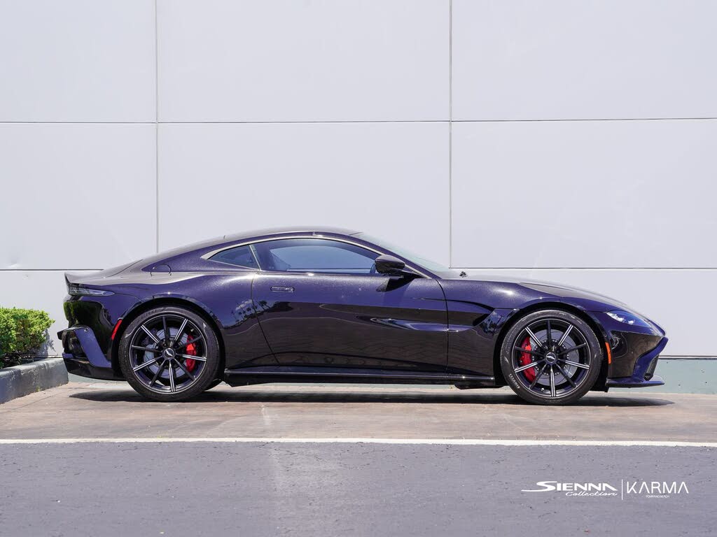 2020 Aston Martin Vantage RWD photo 4