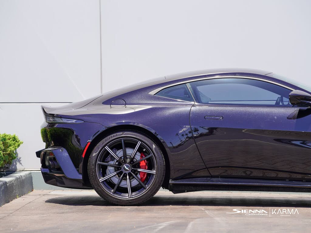 2020 Aston Martin Vantage RWD photo 5