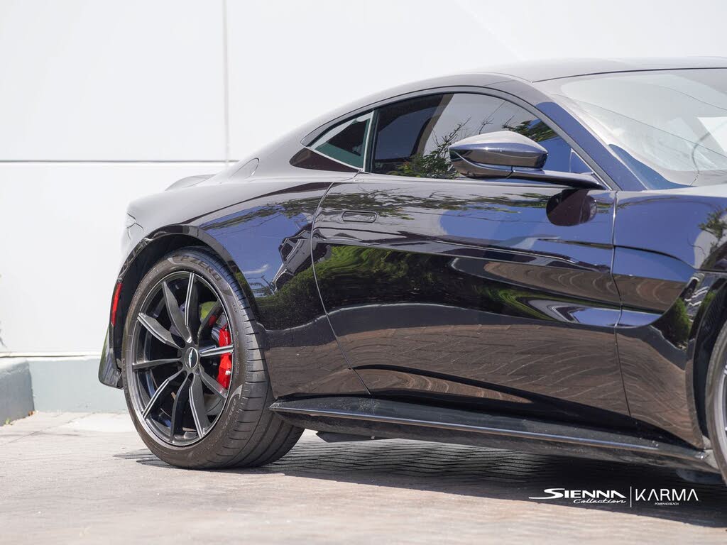 2020 Aston Martin Vantage RWD photo 9