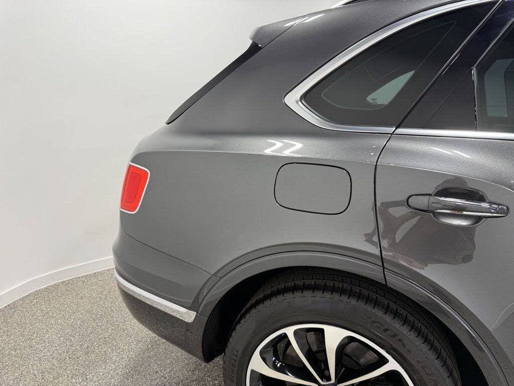 2018 Bentley Bentayga W12 Activity Edition AWD photo 7
