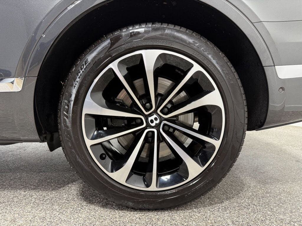 2018 Bentley Bentayga W12 Activity Edition AWD photo 9