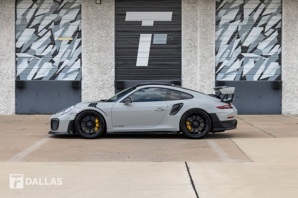 2018 Porsche 911 GT2 RS Coupe RWD