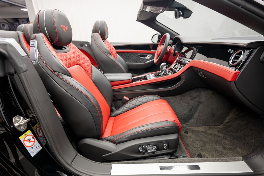 2022 Bentley Continental GTC V8 AWD photo 2