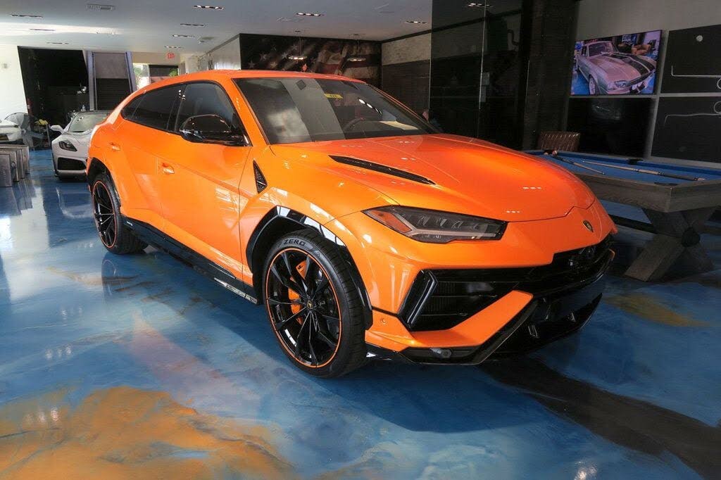 2024 Lamborghini Urus S AWD