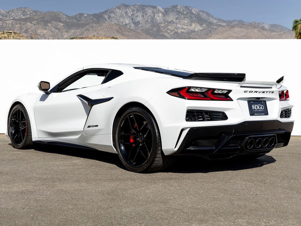 2025 Chevrolet Corvette Z06 3LZ Coupe RWD photo 4