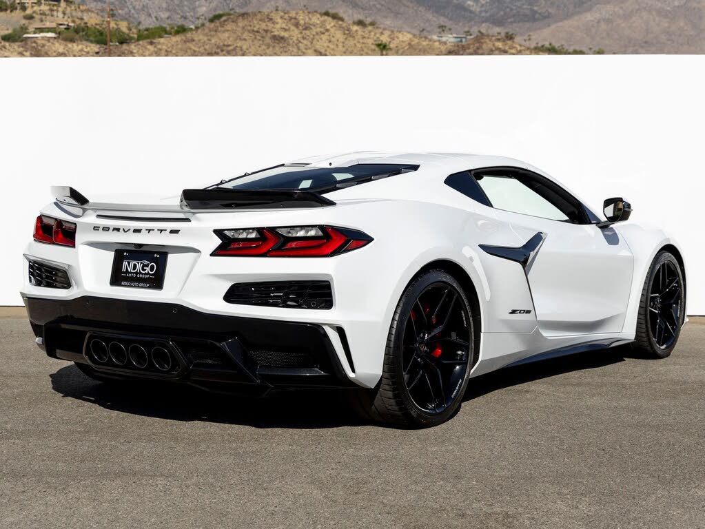 2025 Chevrolet Corvette Z06 3LZ Coupe RWD photo 7